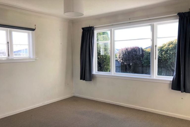 Photo of property in 47 Sawyers Arms Road, Northcote, Christchurch, 8052