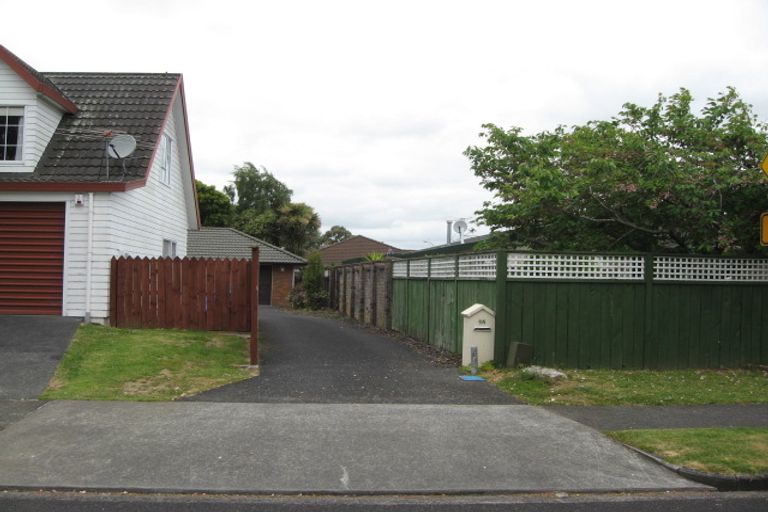 Photo of property in 8 Evanda Crescent, Conifer Grove, Takanini, 2112