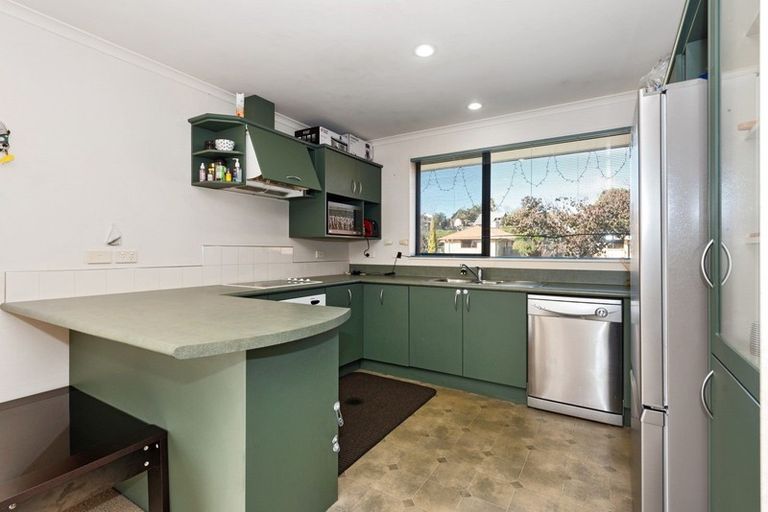 Photo of property in 12 Twickenham Place, Nawton, Hamilton, 3200