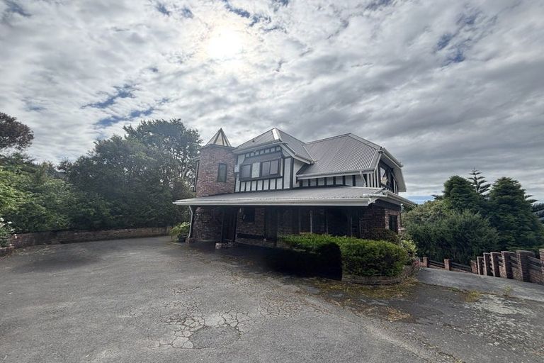 Photo of property in 1 Hobbit Lane, Pinehaven, Upper Hutt, 5371