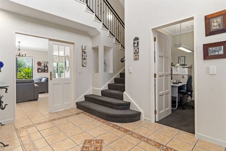 Photo of property in 10 La Cumbre Close, Bethlehem, Tauranga, 3110