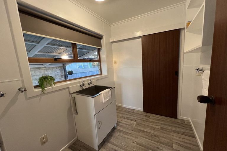 Photo of property in 2 Park Lane, Waitara, 4320