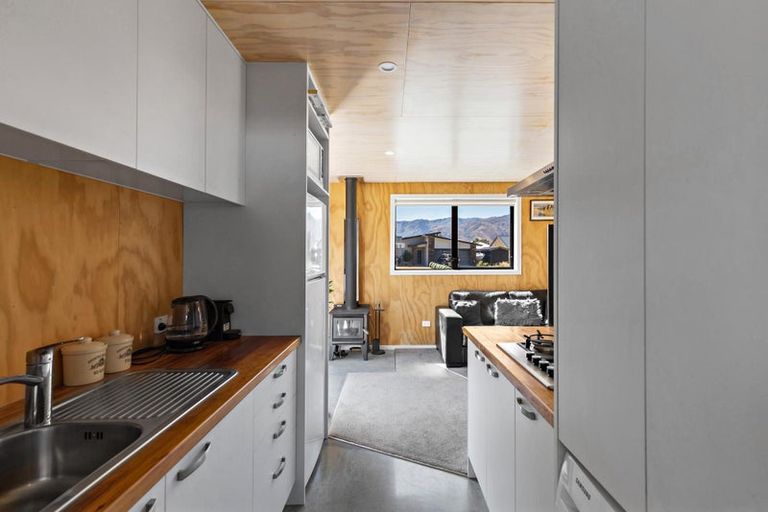 Photo of property in 4 Little Maude Drive, Lake Hawea, Wanaka, 9382