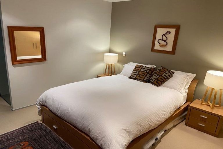 Photo of property in Sanctum Apartment, 10 Ebor Street, Te Aro, Wellington, 6011