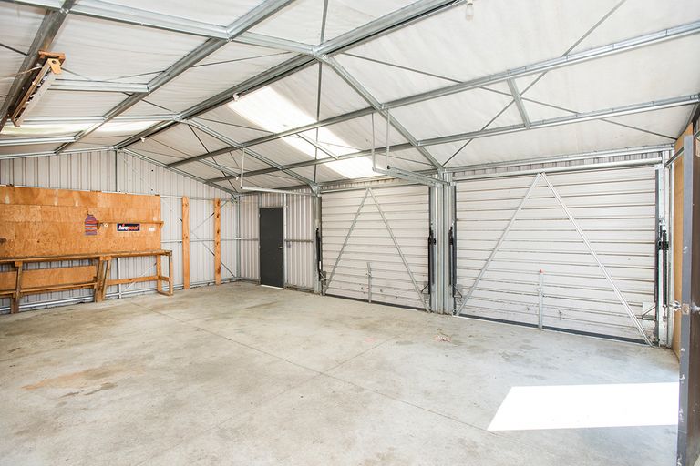 Photo of property in 17 De Lautour Road, Kaiti, Gisborne, 4010
