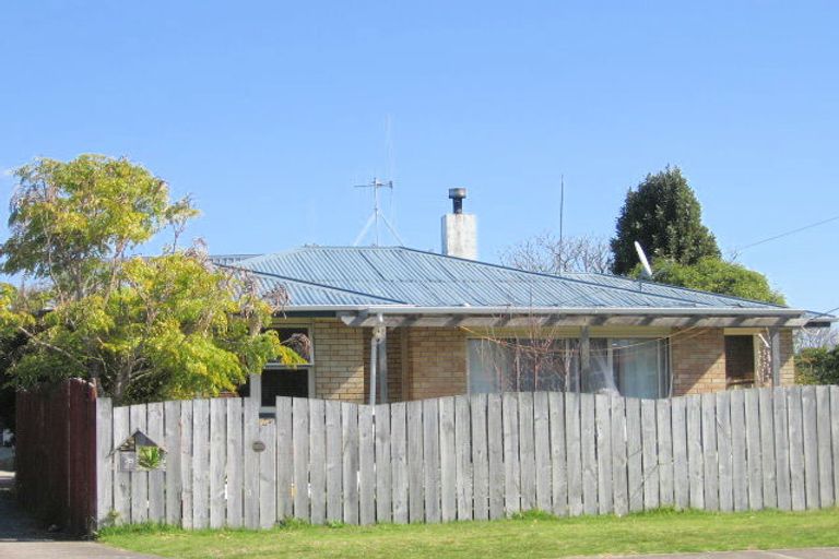 Photo of property in 35 Hawea Street, Mount Maunganui, 3116