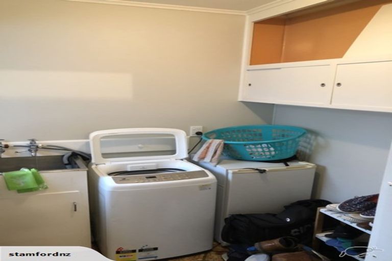 Photo of property in 15 The Grove, Titirangi, Auckland, 0604