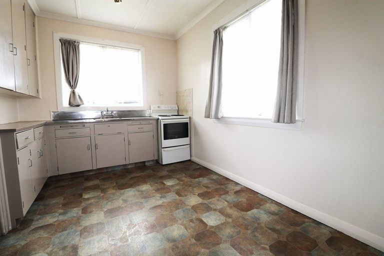 Photo of property in 12 Terrace Street, Aramoho, Whanganui, 4500