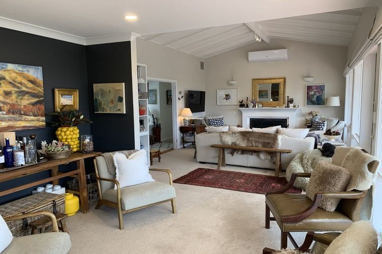 Photo of property in 12 Sunny Glen, Waikanae, 5036