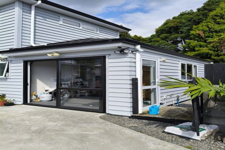 Photo of property in 1/101a Clevedon Road, Papakura, 2110
