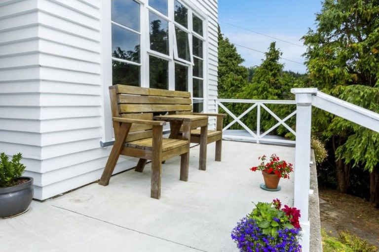 Photo of property in 27 Dunns Street, Silverstream, Upper Hutt, 5019