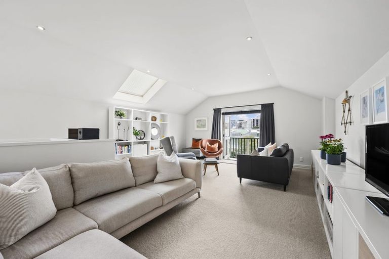 Photo of property in 153c Grant Road, Thorndon, Wellington, 6011