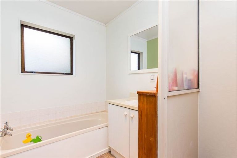 Photo of property in 4/10 Wood Street, Papakura, 2110