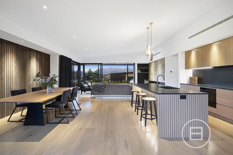 Photo of property in 16 Robrosa Street, Wanaka, 9305