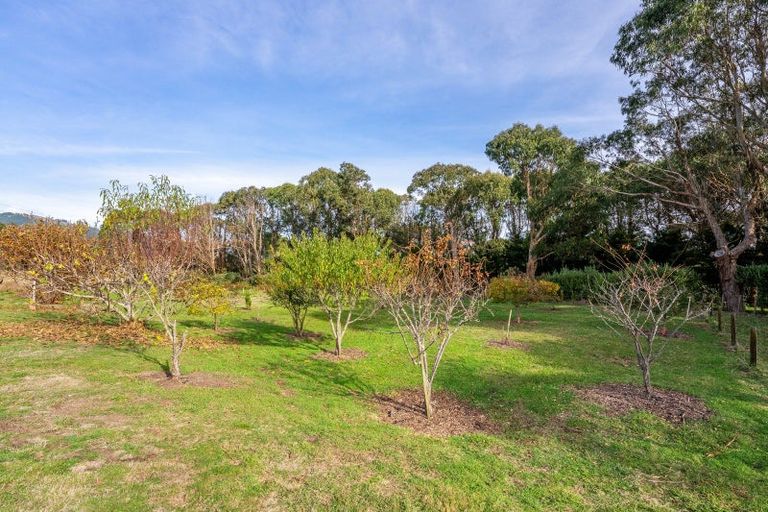 Photo of property in 19 Waitaheke Road, Te Horo, Otaki, 5581