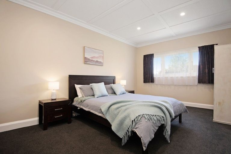 Photo of property in 36 Burns Avenue, Takaro, Palmerston North, 4412