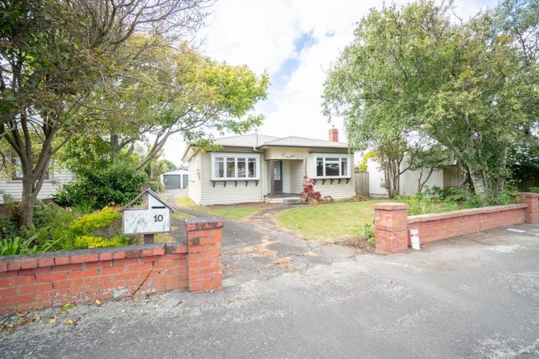 Photo of property in 10 Matamau Street, Palmerston North, 4414