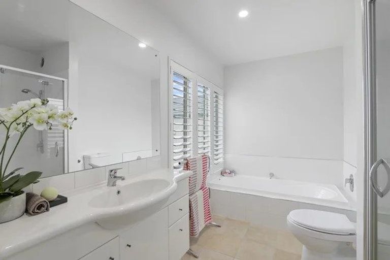 Photo of property in 132 Lake Terrace Road, Burwood, Christchurch, 8061