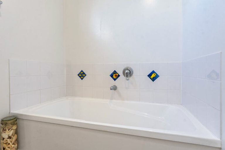 Photo of property in 68 Barrier View Road, Leigh, 0985