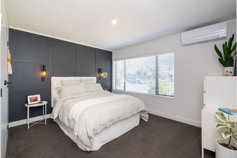 Photo of property in 1 Lowther Place, Taradale, Napier, 4112