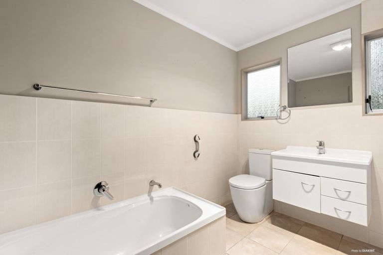 Photo of property in 6 Olive Place, Nawton, Hamilton, 3200