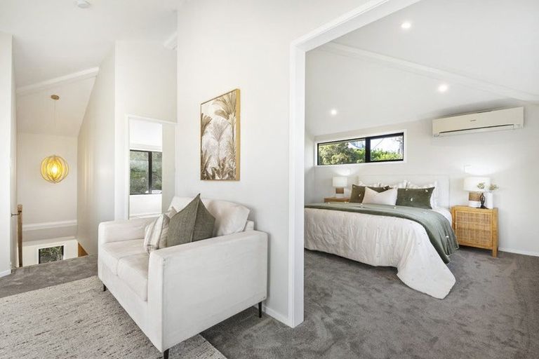 Photo of property in 5 Island Bay Road, Beach Haven, Auckland, 0626