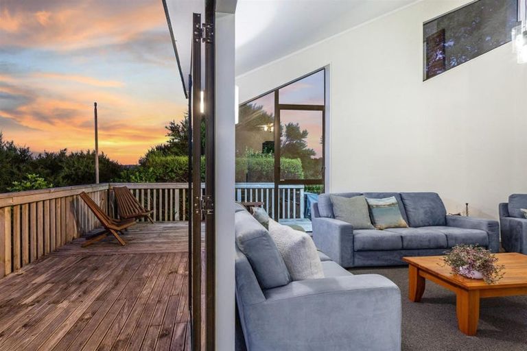 Photo of property in 42 James Cook Drive, Whitby, Porirua, 5024