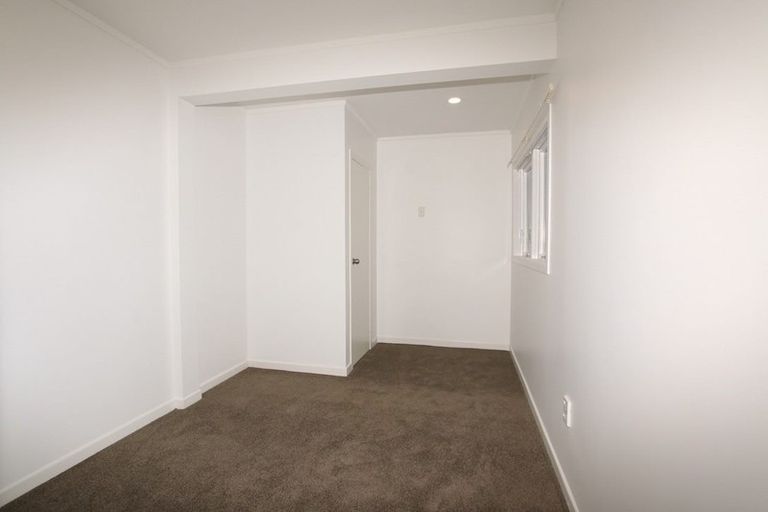 Photo of property in 306 Sunset Road, Windsor Park, Auckland, 0632
