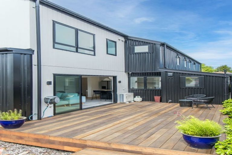 Photo of property in 211a Springfield Road, St Albans, Christchurch, 8014
