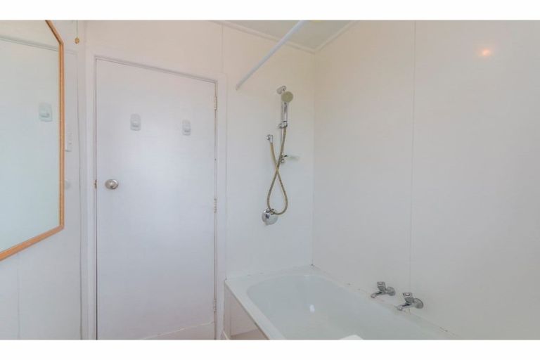 Photo of property in 6 Keri Place, Hei Hei, Christchurch, 8042