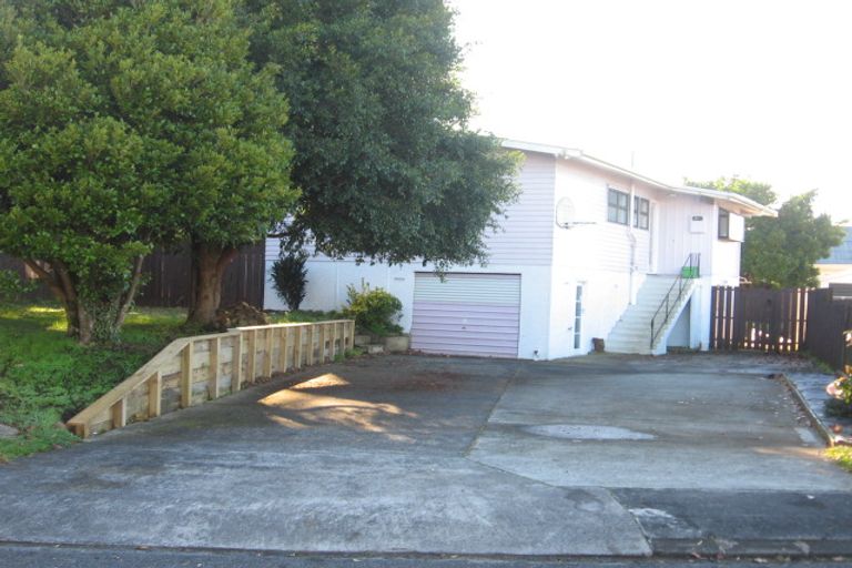 Photo of property in 3 Clendon Place, Manurewa, Auckland, 2102