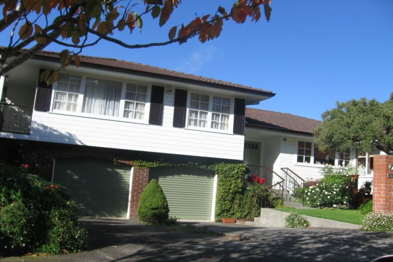 Photo of property in 20 Stanhope Grove, Korokoro, Lower Hutt, 5012
