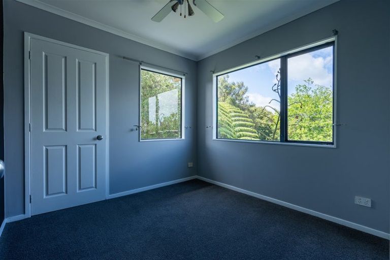 Photo of property in 42 Piwakawaka Rise, Karetu, 0283