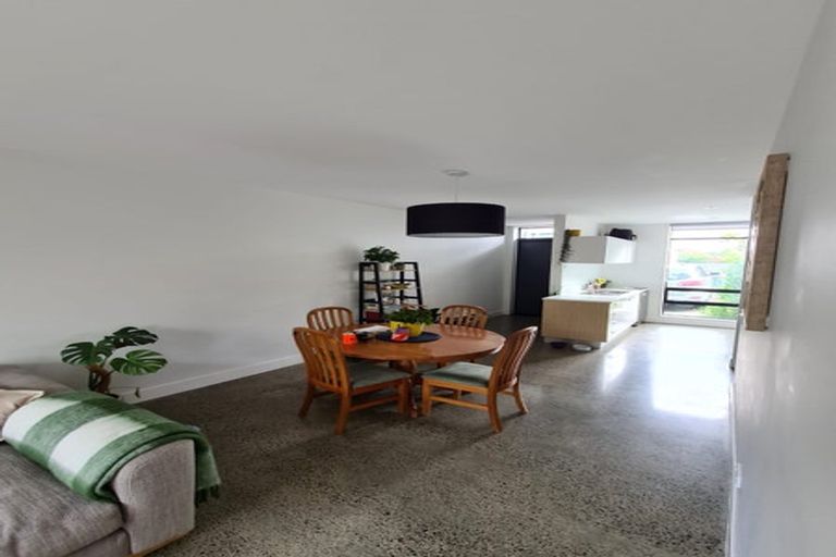 Photo of property in 14 Cochrane Road, Hobsonville, Auckland, 0616