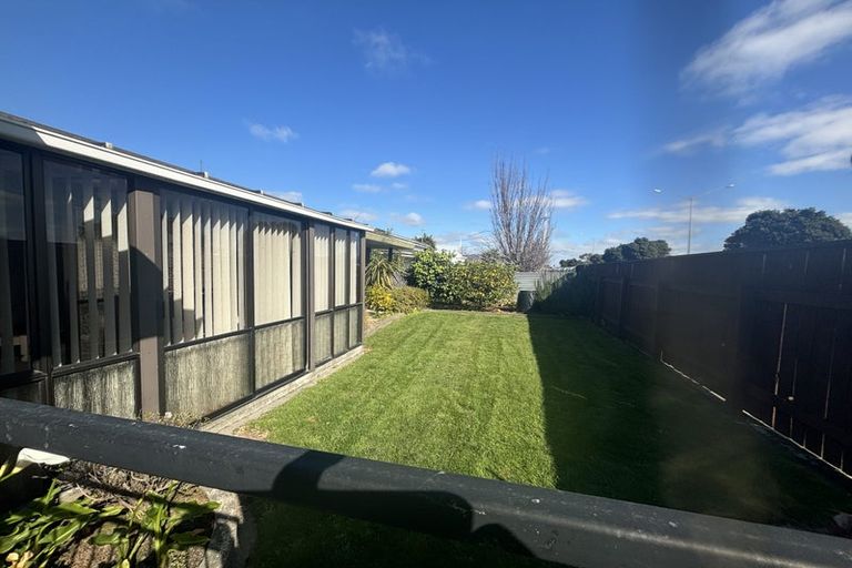 Photo of property in 2 Mcarthur Street, Terrace End, Palmerston North, 4410