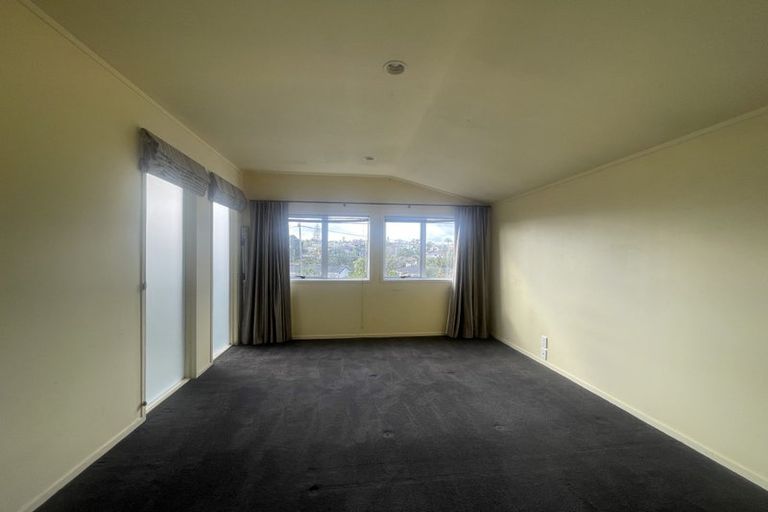 Photo of property in 1/45 Matipo Road, Mairangi Bay, Auckland, 0630