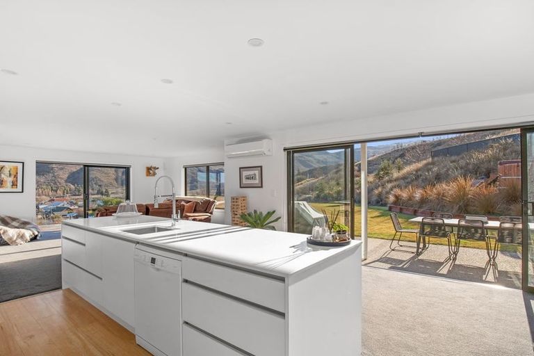 Photo of property in 26 Naylor Street, Clyde, 9330