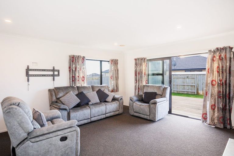 Photo of property in 79 Balrickard Way, Milson, Palmerston North, 4414