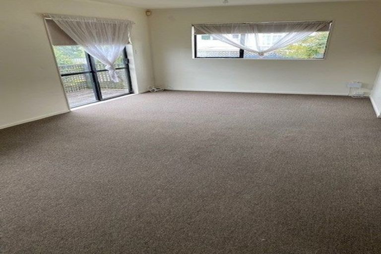 Photo of property in 55 Woodglen Road, Glen Eden, Auckland, 0602
