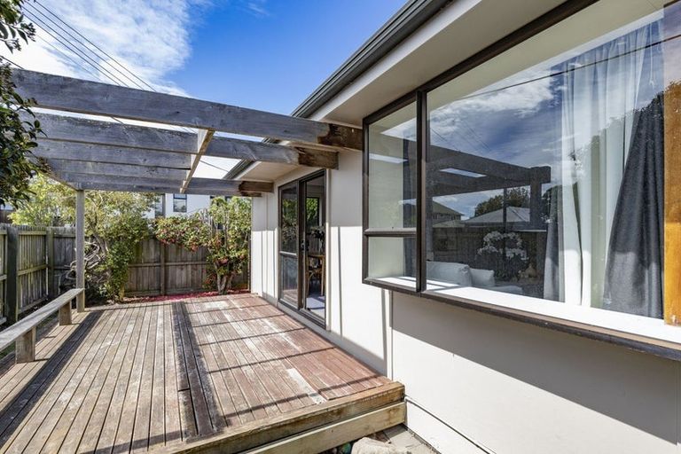 Photo of property in 1/42 Heywood Terrace, Richmond, Christchurch, 8013