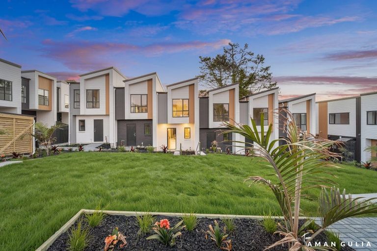 Photo of property in 1/93 Woodglen Road, Glen Eden, Auckland, 0602