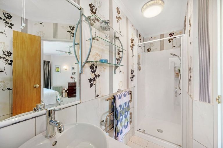 Photo of property in 10 Bishops Close, Greenmeadows, Napier, 4112