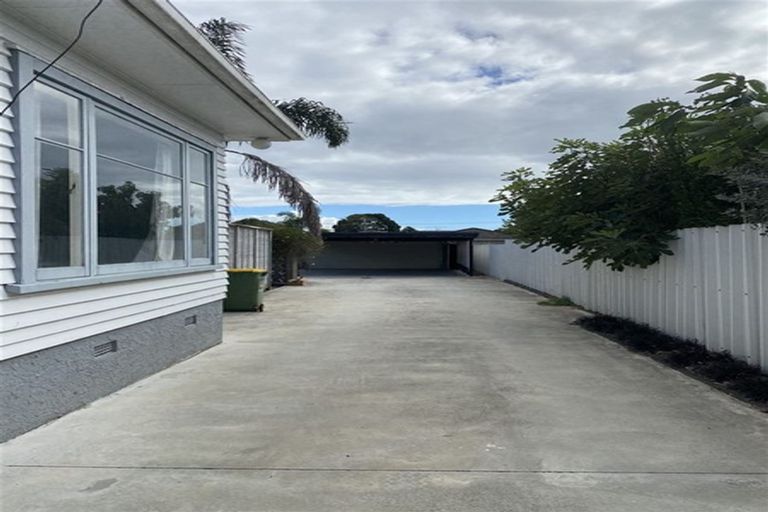 Photo of property in 32 Grove Road, Papakura, 2110