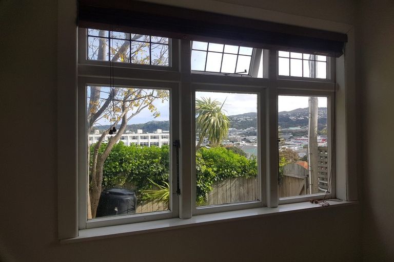 Photo of property in 2 Earls Terrace, Mount Victoria, Wellington, 6011