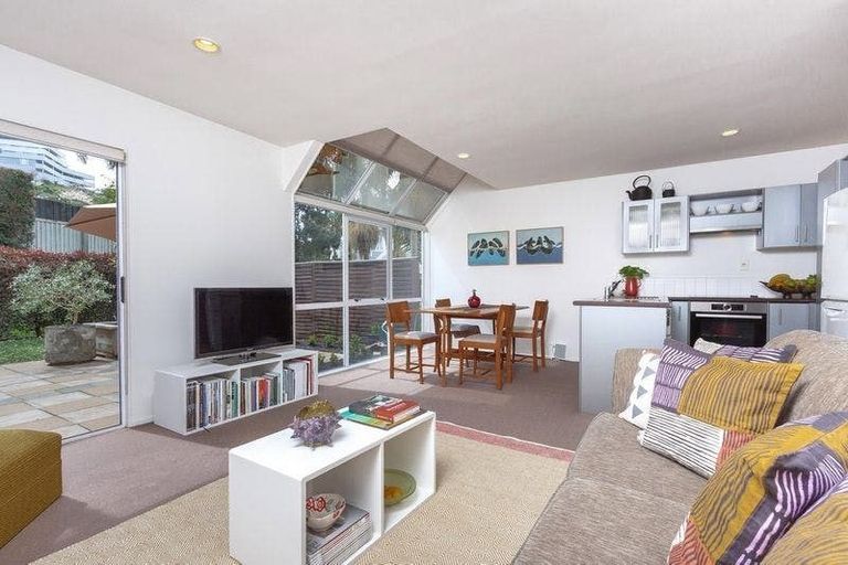 Photo of property in 20/33 School Road, Morningside, Auckland, 1021