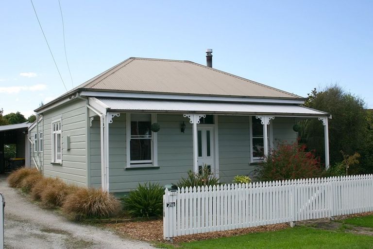 Photo of property in 33 Collins Street, Waikouaiti, 9510