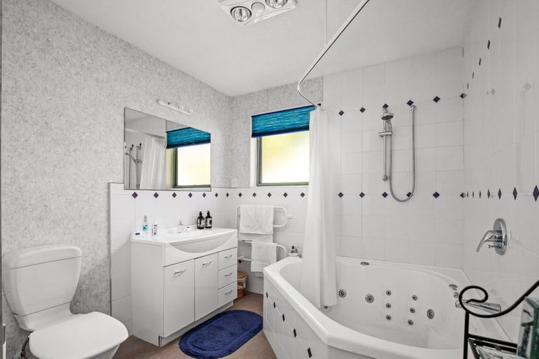 Photo of property in 6 Old Bridge Road, Bridge Hill, Alexandra, 9320