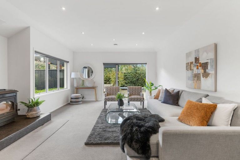 Photo of property in 1/10 Chevron Place, Ilam, Christchurch, 8041