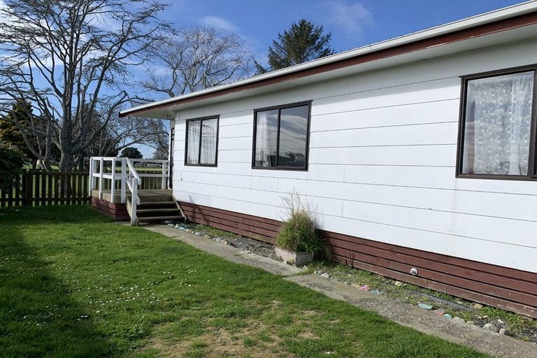 Photo of property in 15 Solway Street, Levin, 5510