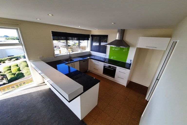Photo of property in 42 Moncks Spur Road, Redcliffs, Christchurch, 8081